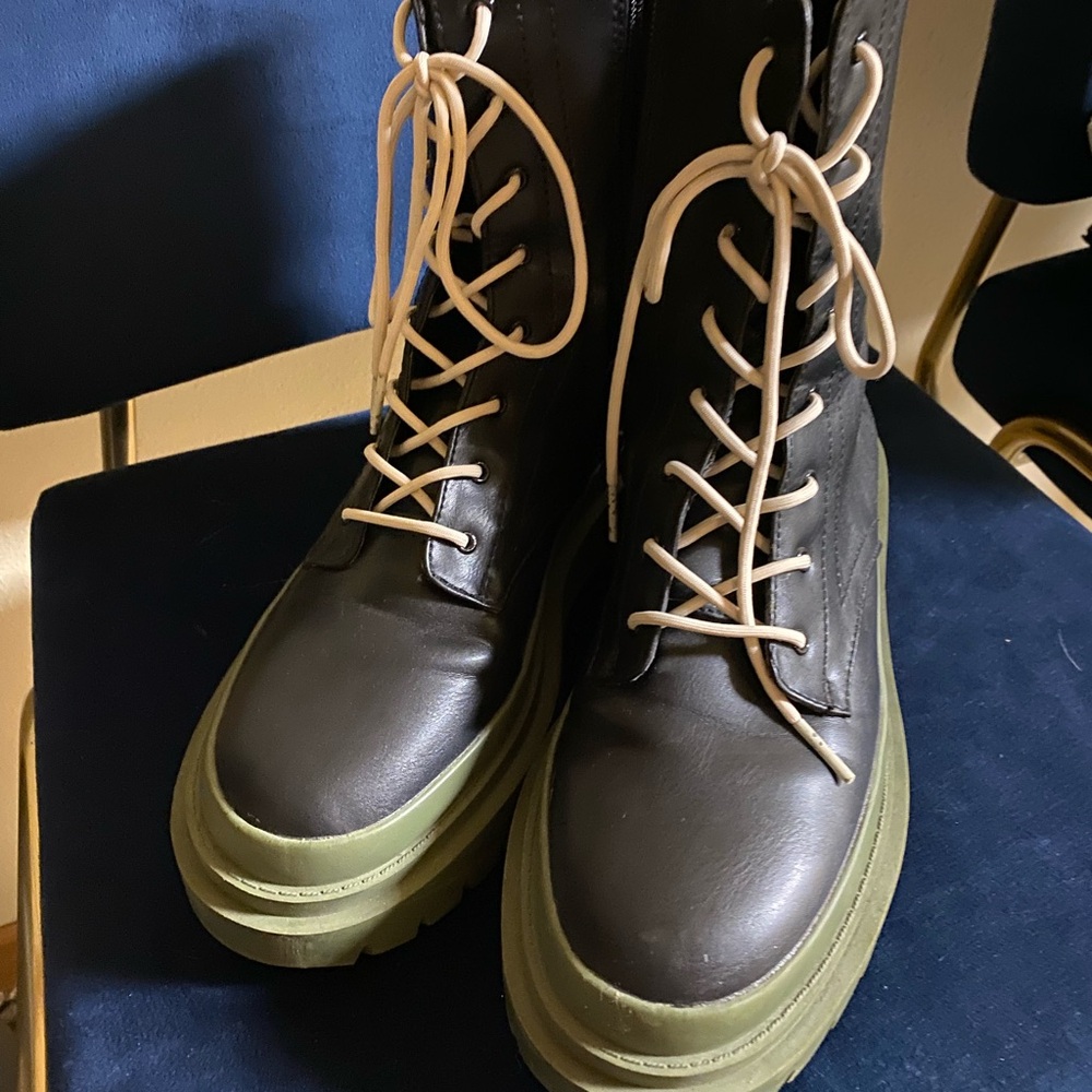 Cool planet by steve madden combat boots